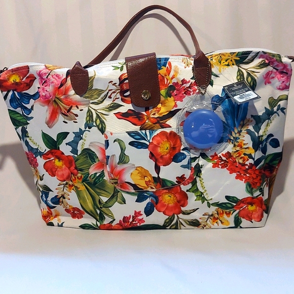 Jessica Handbags - JESSICA FLORAL CANVAS TOTE NWT!